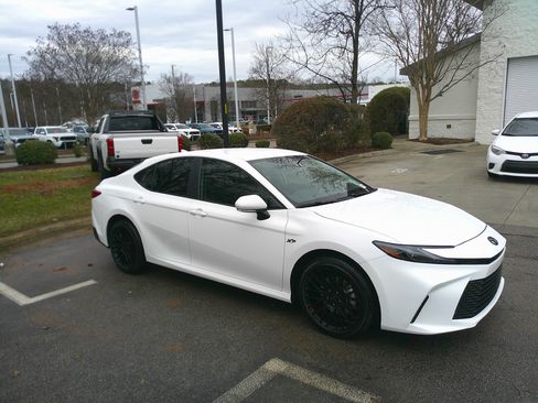 Used 2026 Toyota Camry LE image 46