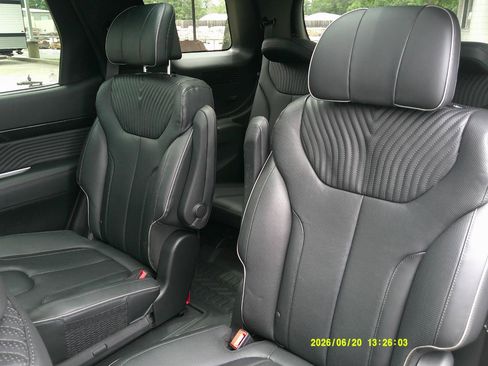 Used 2025 Hyundai Palisade Calligraphy AWD/4WD image 13