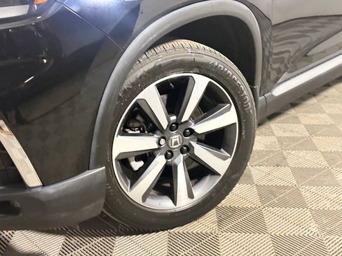 Used 2023 Honda Pilot Touring image 10