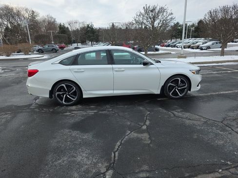 Certified 2022 Honda Accord Sport image 8