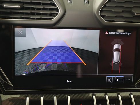 Used 2022 Lamborghini Urus image 49