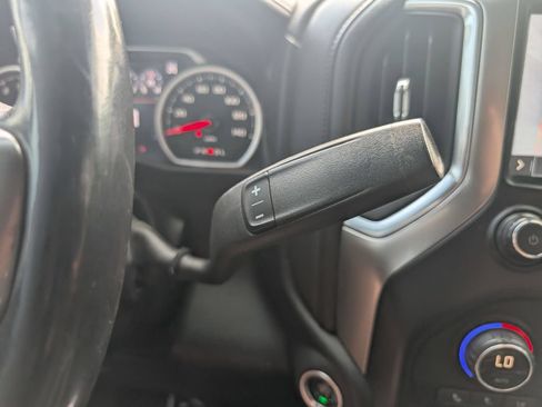 Used 2019 Chevrolet Silverado 1500 LTZ AWD/4WD image 13