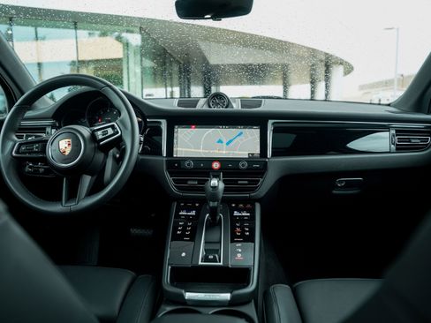 New 2025 Porsche Macan image 23