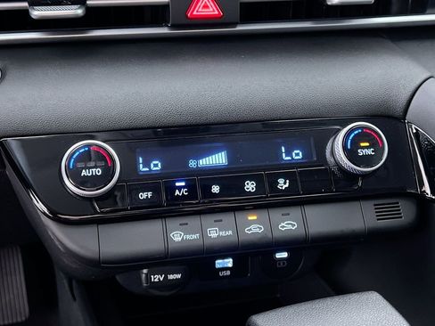 New 2025 Hyundai Elantra Blue image 20