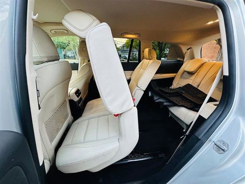 Used 2021 Mercedes-Benz GLS 450 4MATIC image 27