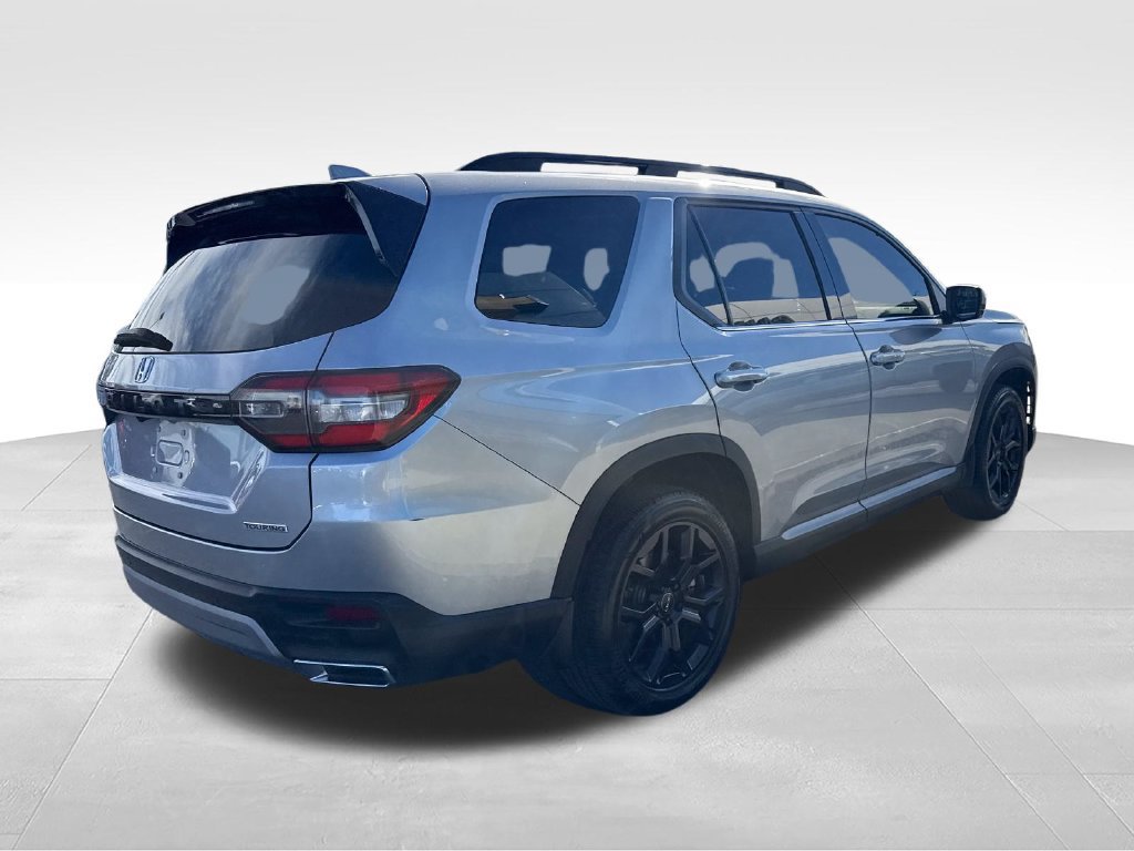 Used 2025 Honda Pilot Touring image 6