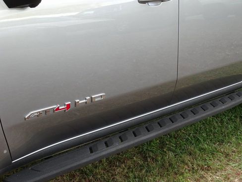 Used 2025 GMC Sierra 2500 AT4 w/ AT4 Premium Plus Package image 30