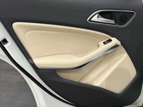 Used 2018 Mercedes-Benz GLA 250 GLA 250 image 38