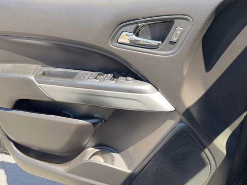 Used 2017 Chevrolet Colorado ZR2 image 15