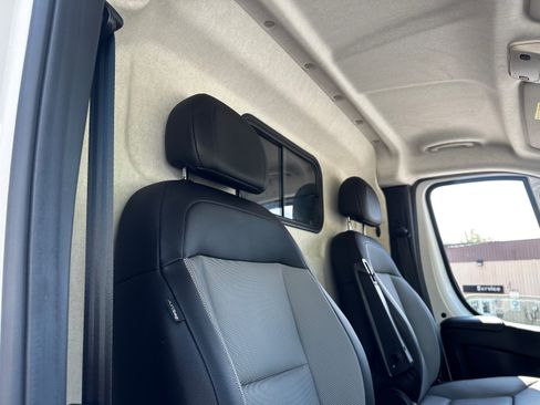 Used 2025 RAM ProMaster 2500 w/ Convenience Group FWD image 7