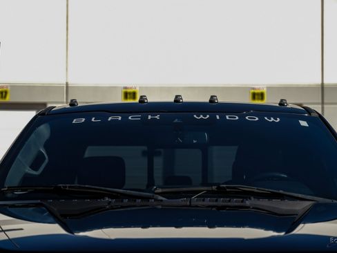 Used 2022 Ford F250 Lariat w/ Black Appearance Package image 26