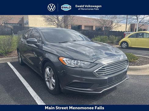 Used 2018 Ford Fusion SE w/ Fusion SE Technology Package image 1