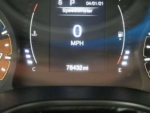 Used 2022 Jeep Compass Latitude FWD image 36