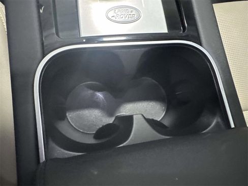 Used 2023 Land Rover Discovery Sport SE image 28