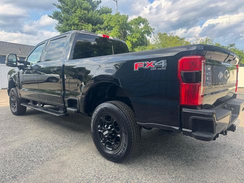 Used 2023 Ford F250 XLT w/ XLT Premium Package AWD/4WD image 2