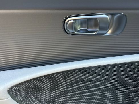 Used 2023 Hyundai Ioniq 6 SEL image 11