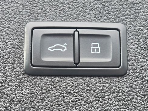 Used 2023 Audi SQ5 Premium Plus w/ Premium Plus Package image 25