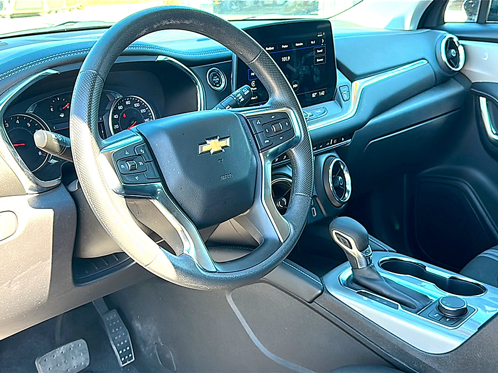 Used 2026 Chevrolet Blazer LT FWD image 12