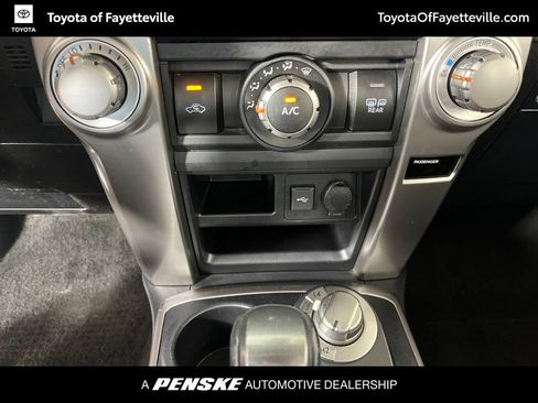 Used 2021 Toyota 4Runner SR5 AWD/4WD image 31