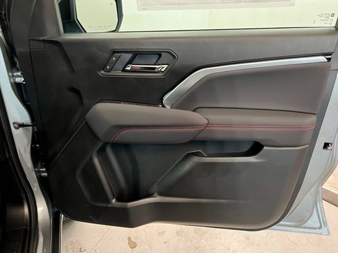 New 2025 Chevrolet Colorado Z71 w/ Technology Package image 23