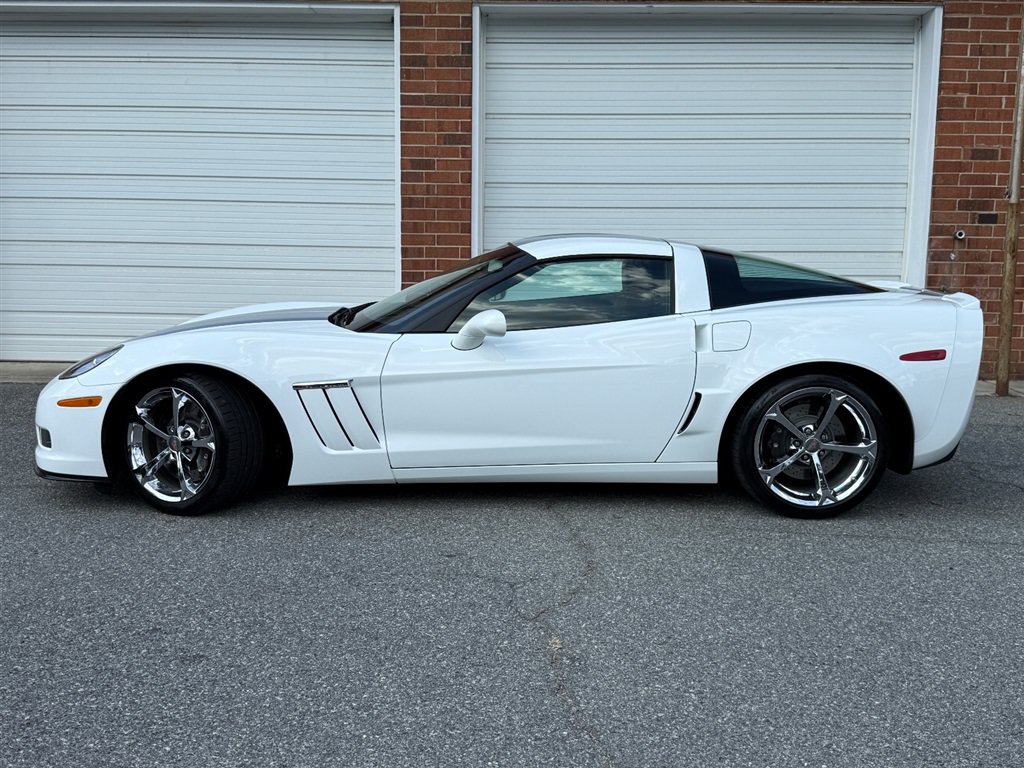 Used 2013 Chevrolet Corvette Grand Sport w/ 4LT Preferred Equipment Group RWD image 4