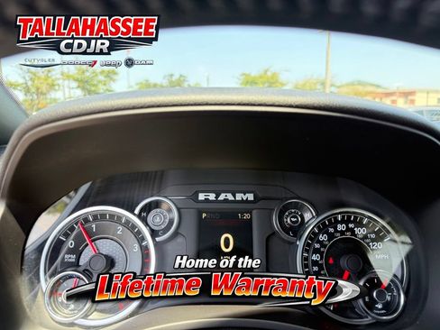Used 2024 RAM 3500 Big Horn AWD/4WD image 19