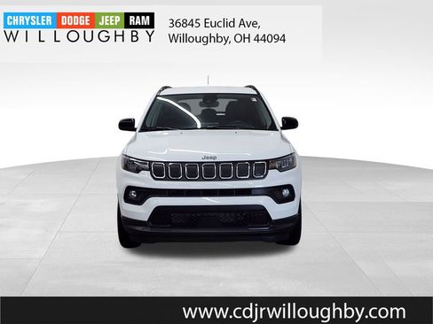 Used 2022 Jeep Compass Latitude w/ Convenience Group image 2