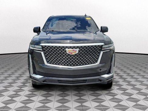 Used 2024 Cadillac Escalade Premium Luxury RWD image 2