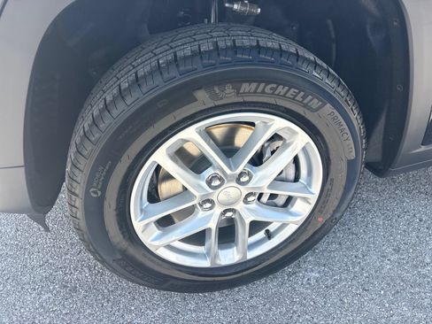 New 2026 Jeep Grand Cherokee L Laredo RWD image 30