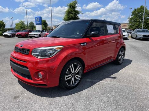 Used 2019 Kia Soul + FWD image 9