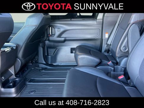Used 2021 Toyota Sienna XSE w/ XSE Plus Package image 5
