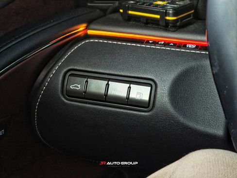 Used 2018 Lexus LC 500 Coupe w/ Touring Package RWD image 40