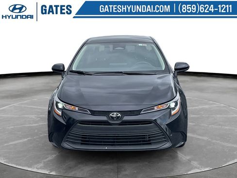 Used 2025 Toyota Corolla LE FWD image 4