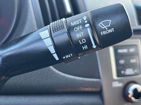 Used 2011 Kia Forte SX image 17