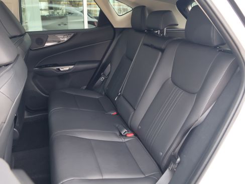 Used 2025 Lexus NX 250 FWD w/ Towing Package (2000 Lbs) image 38