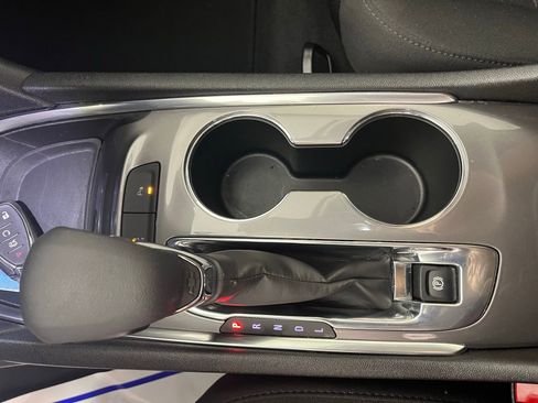 Used 2024 Chevrolet Malibu LT image 18