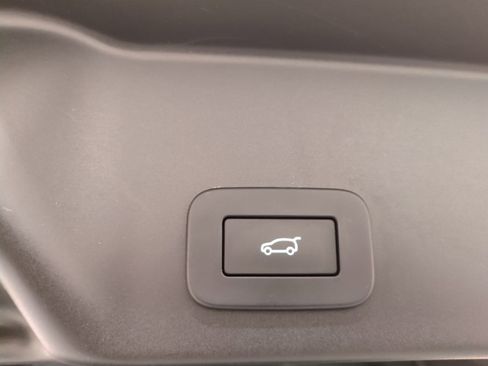 Used 2023 Land Rover Range Rover Evoque S image 14