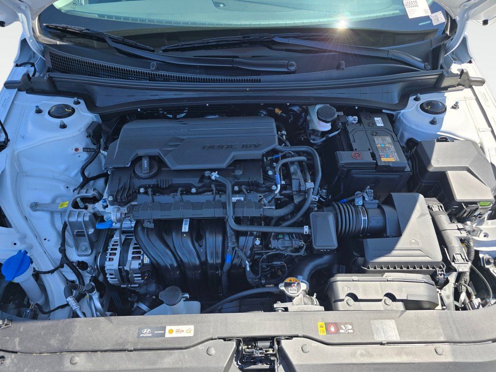 New 2026 Hyundai Elantra Limited FWD image 13