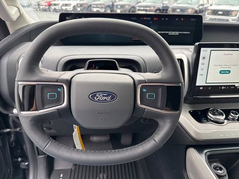 New 2025 Ford Expedition Active image 13