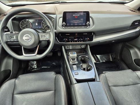 Certified 2021 Nissan Rogue SV FWD image 14
