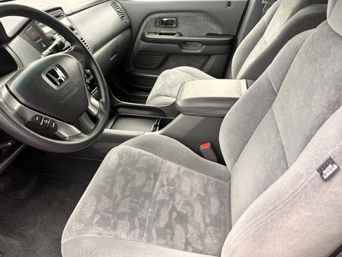 Used 2004 Honda Pilot EX image 5