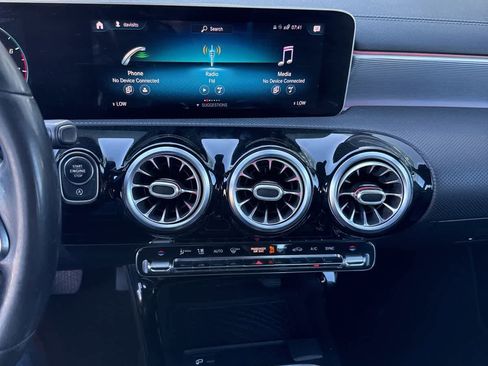 Used 2020 Mercedes-Benz CLA 250 image 10