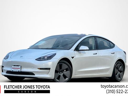 Used 2023 Tesla Model 3 Standard Range image 1
