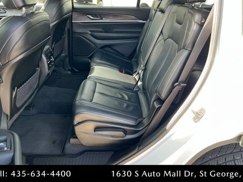 Used 2023 Jeep Grand Cherokee L Limited image 21