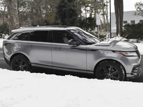 Used 2020 Land Rover Range Rover Velar R-Dynamic S image 11