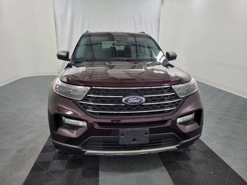 Used 2022 Ford Explorer XLT w/ Equipment Group 202A AWD/4WD image 14