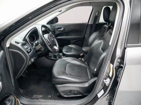 Used 2018 Jeep Compass Limited w/ Navigation Group image 23