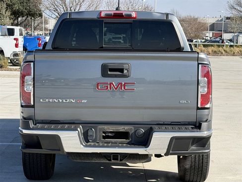 Used 2018 GMC Canyon SLT w/ Driver Alert Package image 5