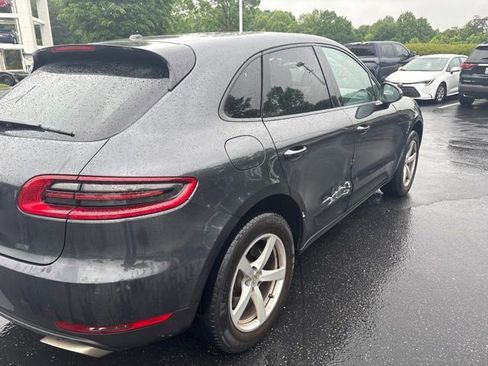 Used 2018 Porsche Macan AWD/4WD image 8