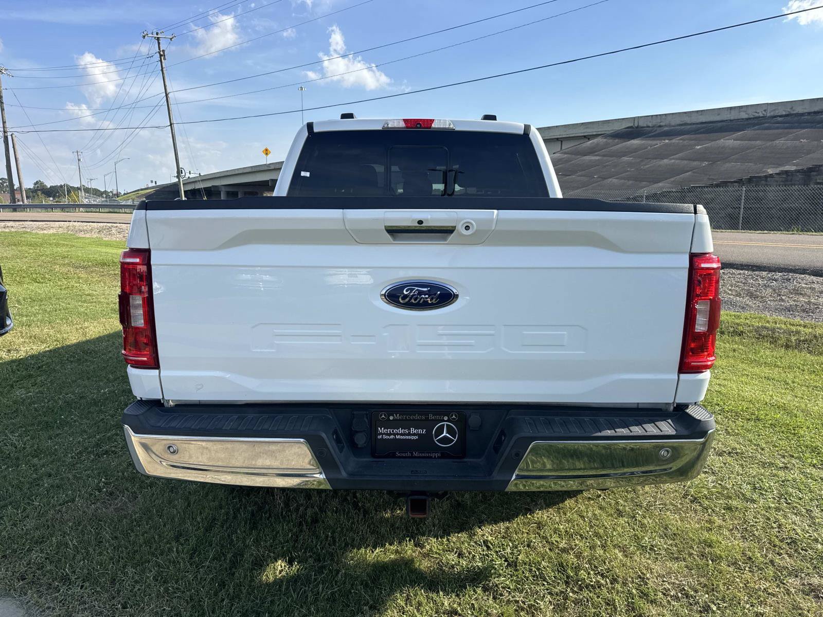 Used 2022 Ford F150 XLT w/ Equipment Group 302A High RWD image 7